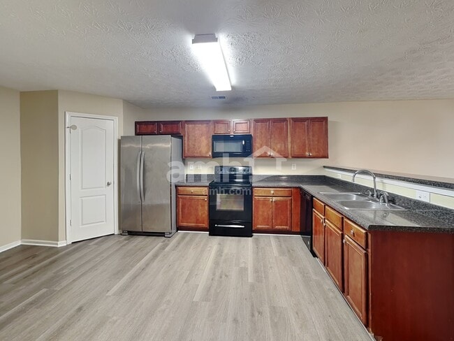 Photo - 3705 Sidda Way