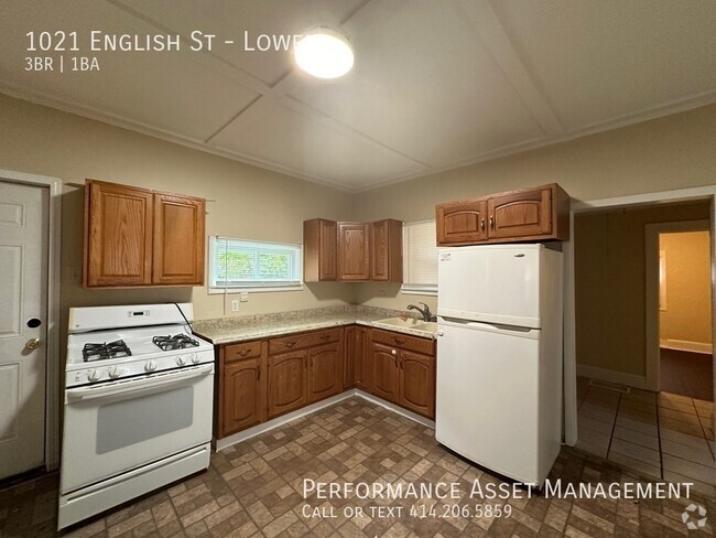 Building Photo - 3-Bed, 1-Bath with Large Kitchen & Ample S... Unit Lower Rental