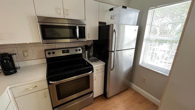 Photo - 2236 N Cypress Bend Dr Unit 403