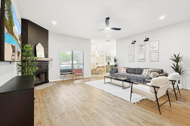 Photo - 111 Creekview Dr W Unidad ID1056457P