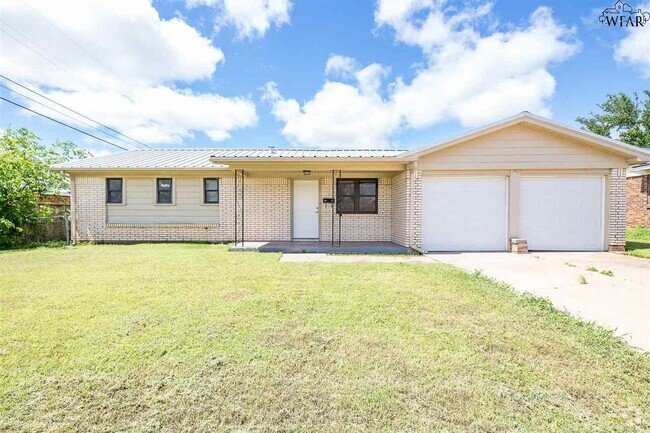 Building Photo - 4004 Hooper Dr Rental