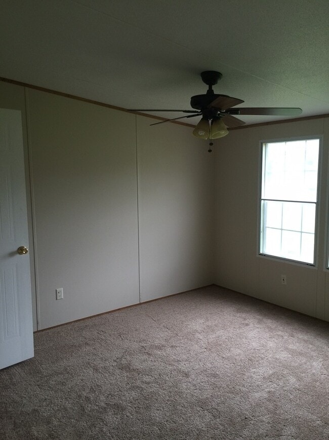 Photo - Spacious 4-Bedroom Home on 1 Acre – Peacef...