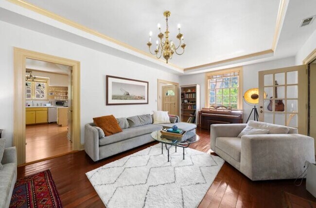 Photo - 111 Washington St