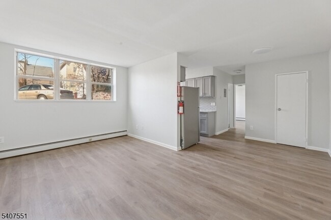 Photo - 94 Park Ave Unidad 3