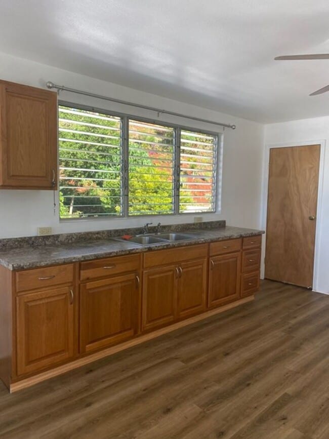 Photo - 1 BEDROOM, 1BATH UNIT UTILITIES INCLUDED-PEARLCITY