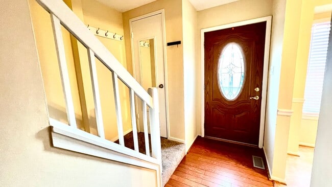 Photo - Beautiful Townhome Near Gunner's Lake in G...