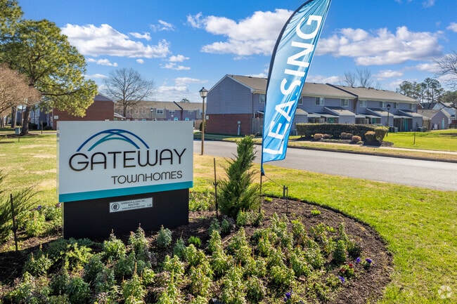 Neighborhood Entry Signage - Gateway Townhomes Unit XXX