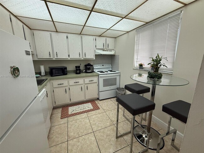 Photo - 8101 Camino Real Unidad C315