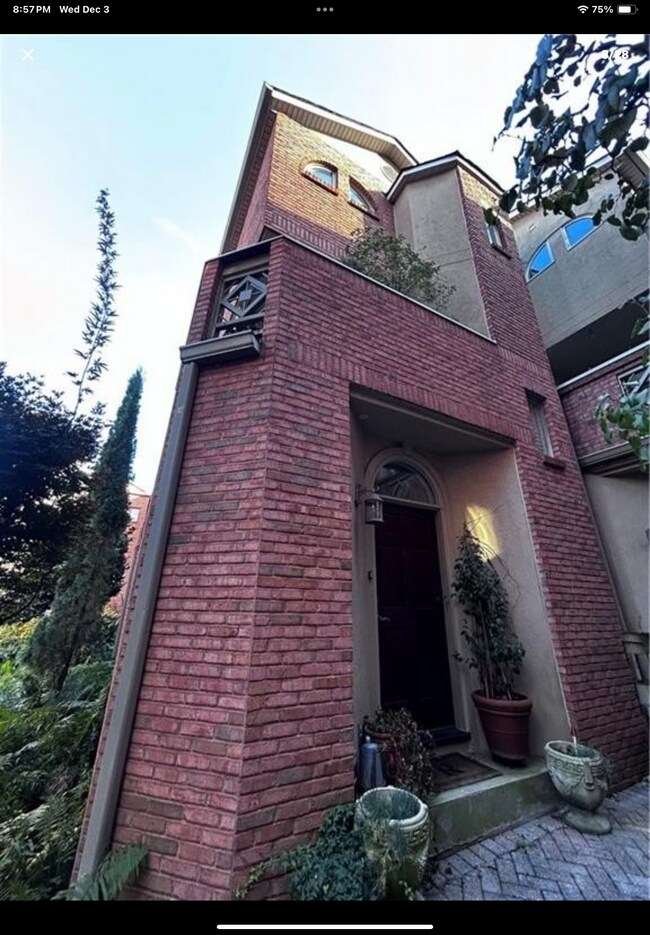 Photo - 751 Piedmont Ave NE