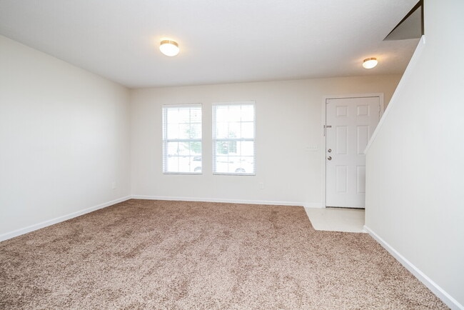 Photo - 608 Elderberry Way