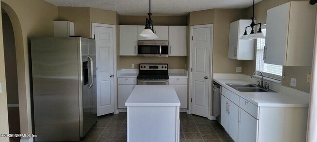 Photo - 2017 Millington Ln