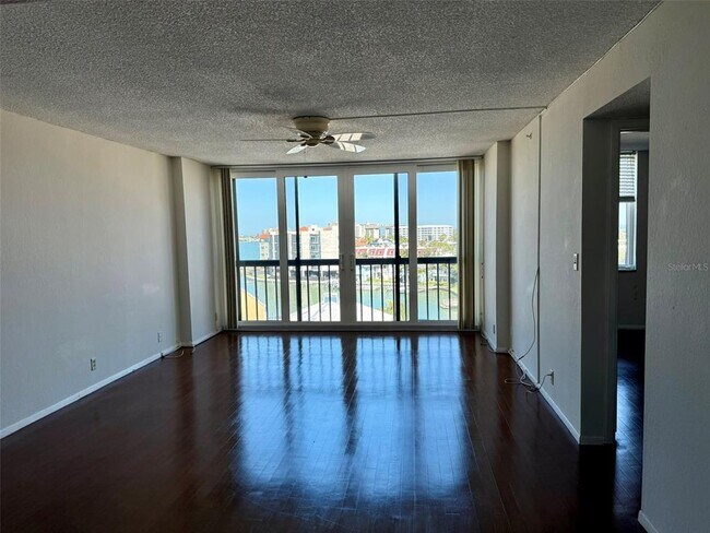 255 Dolphin Point Unit 710