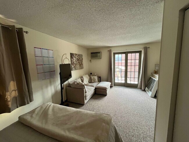 Photo - 520 E Washington Ave Unit 304