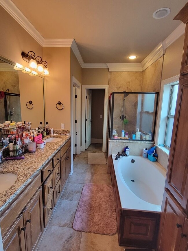 Photo - Cyrpess Bend Rental (4 Bedroom 3 Bath)