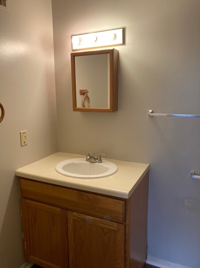 Photo - Green Town Apartments