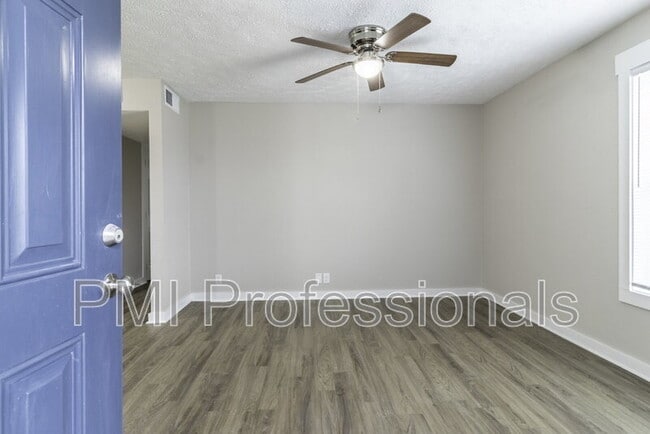 Photo - 124 Kingsridge Dr