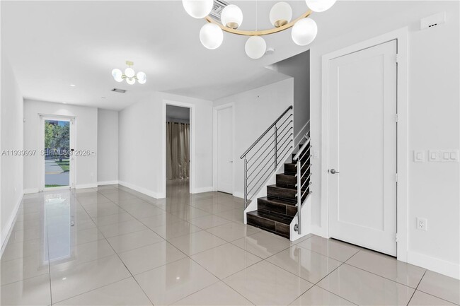 Photo - 6410 NW 105th Pl