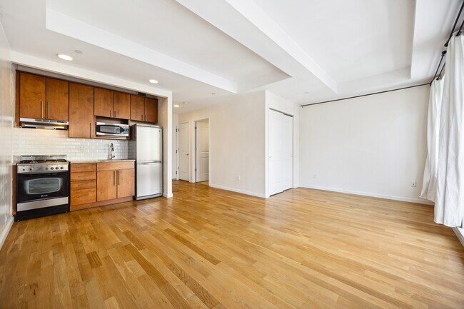 Photo - 416 E 117th St Unit 2B