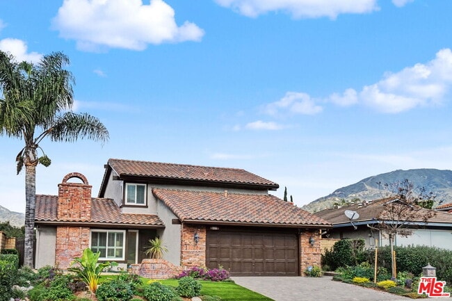 Building Photo - 6497 Country Club Dr