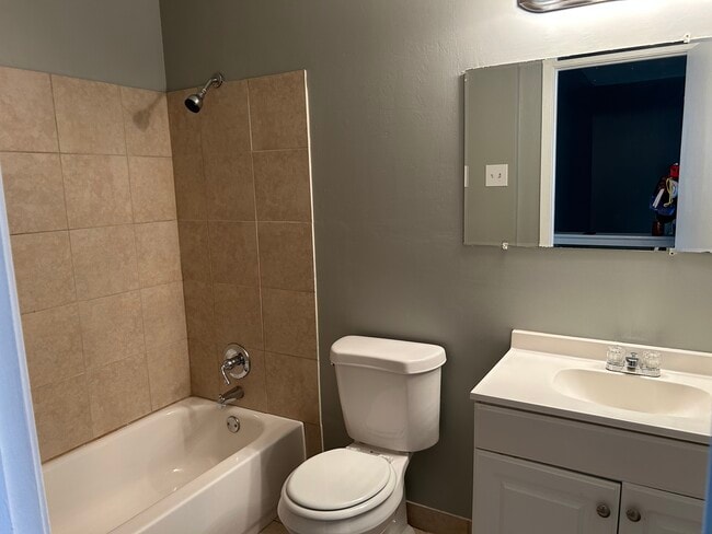 Building Photo - 2814 Los Gatos Ct Unit 2814 ‘Los Gatos Rental