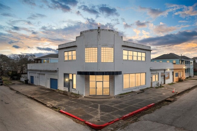 Building Photo - 1212 13th St