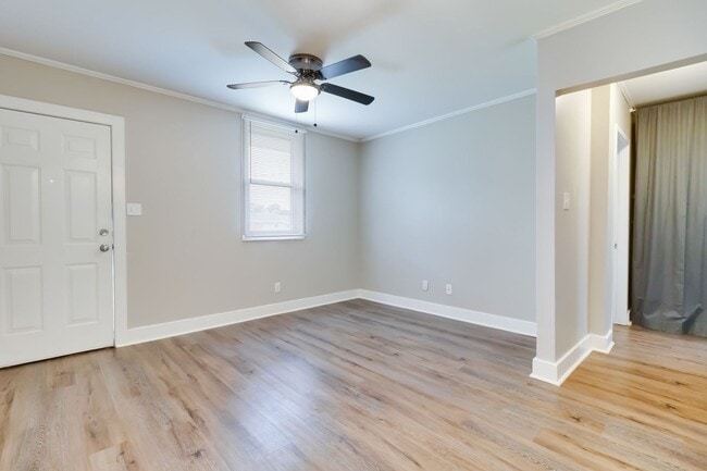 Photo - Lovely renovated 2 Bedroom in Broussard Unit F3