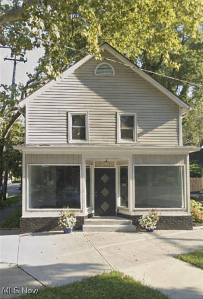 Building Photo - 4302 John Ave Unit Up