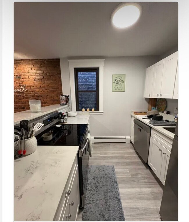 Photo - Beautiful 1.5 bedroom in Brighton…. DON’T MISS OUT!!!!