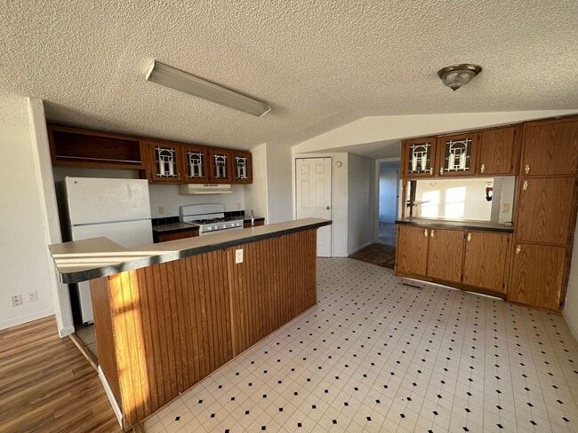 Photo - 3 bedroom 2 bathroom Single-wide available for rent in Farmington