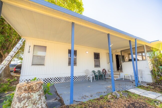 Building Photo - 710 NW 217th Way Rental