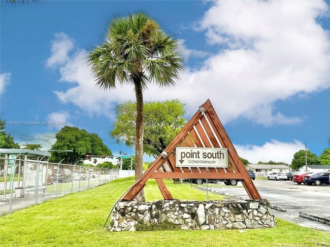 Building Photo - 19751 SW 114th Ave Unit 349