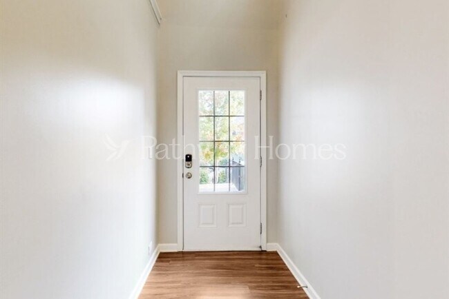 Photo - 3950 Lake Manor Way