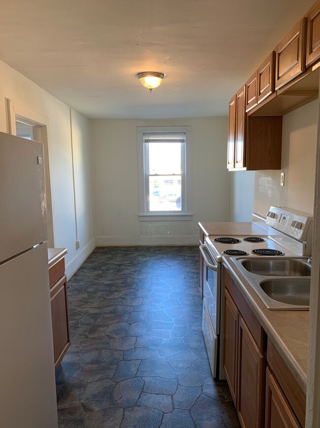 Photo - Walking distance to everything in Altavista! Right in the heart of Altavista on Main St!