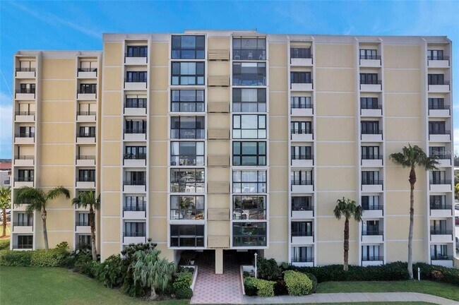 Building Photo - 830 S Gulfview Blvd Unit 601