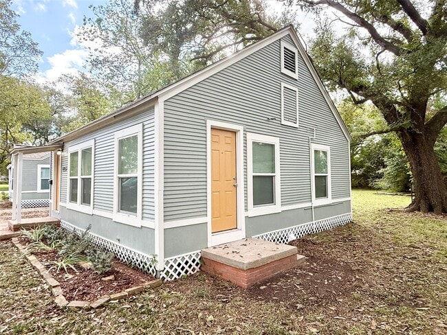 Photo - 620 E Magnolia St