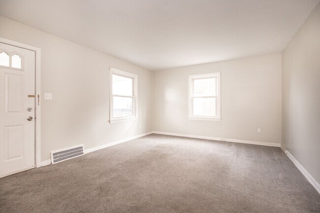 Photo - 3 BED 1 BATH BEAUTIFUL SINGLE FAMILY HOME