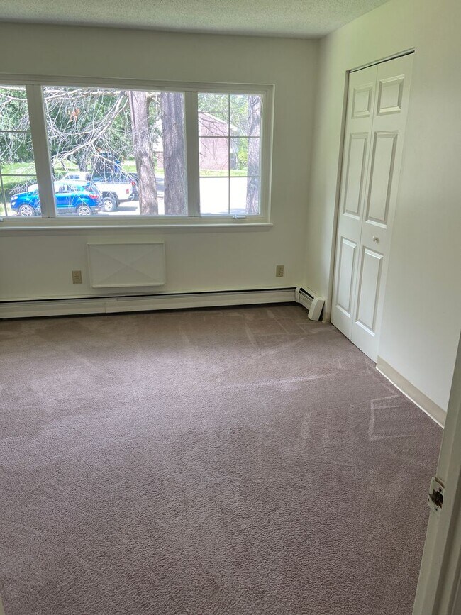 Photo - Redden Gardens - Dover NH