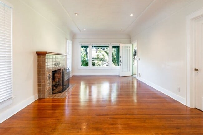 Building Photo - 3933 Georgia St Unit 3935 Georgia