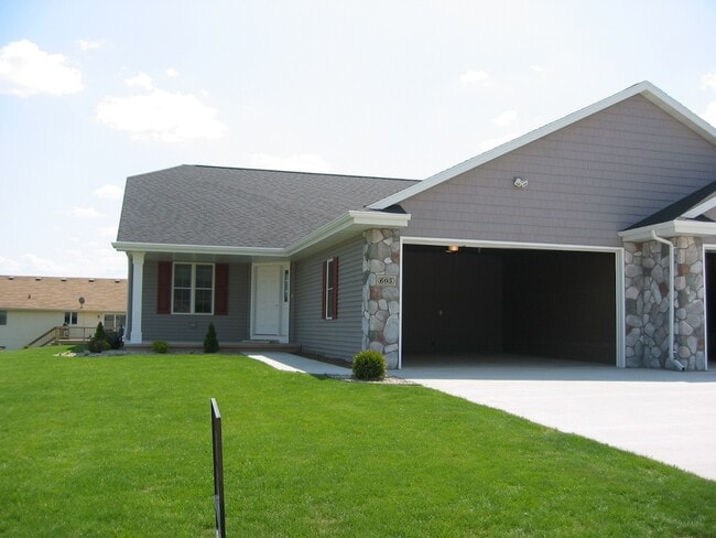 Photo - 605 Kramer Ln Townhome