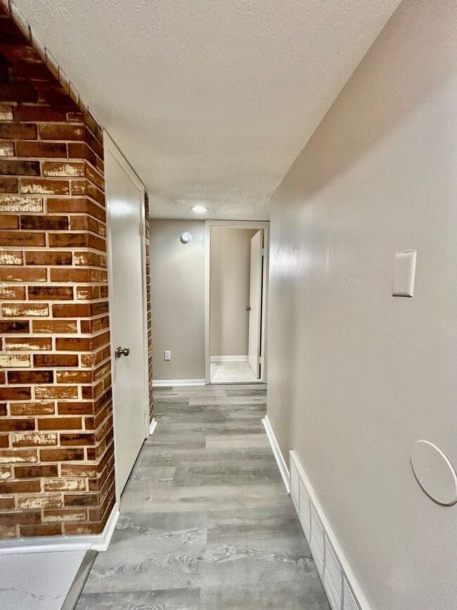 Newly renovated condo in Hickory Hill - Newly renovated condo in Hickory Hill Unit 4