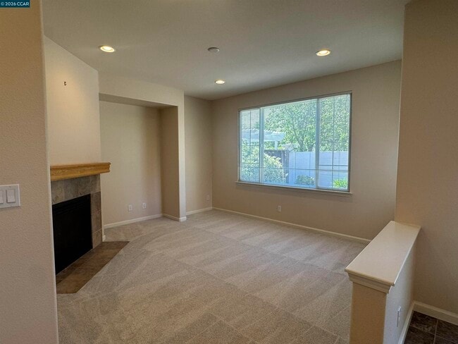Photo - 2504 McLaren Ln