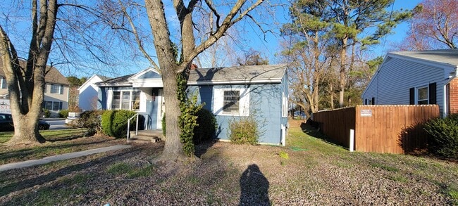 Photo - 719 Jefferson St