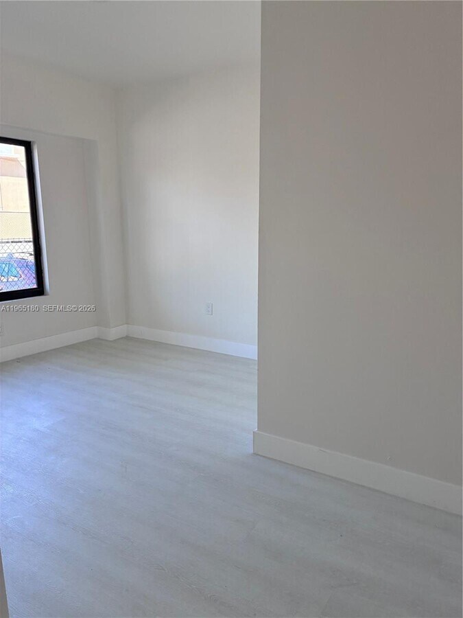 Photo - 433 SW 6th St Unidad 5