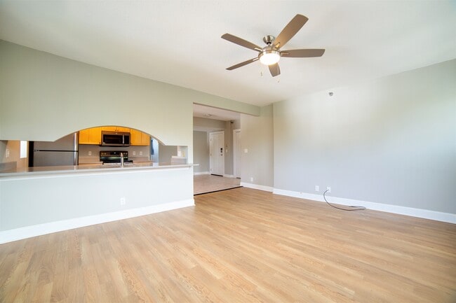 Photo - 325 Welch Ave