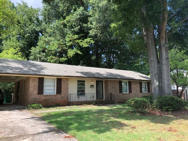 Building Photo - 3bed/2 bath home in Shannon Park in Charlotte
