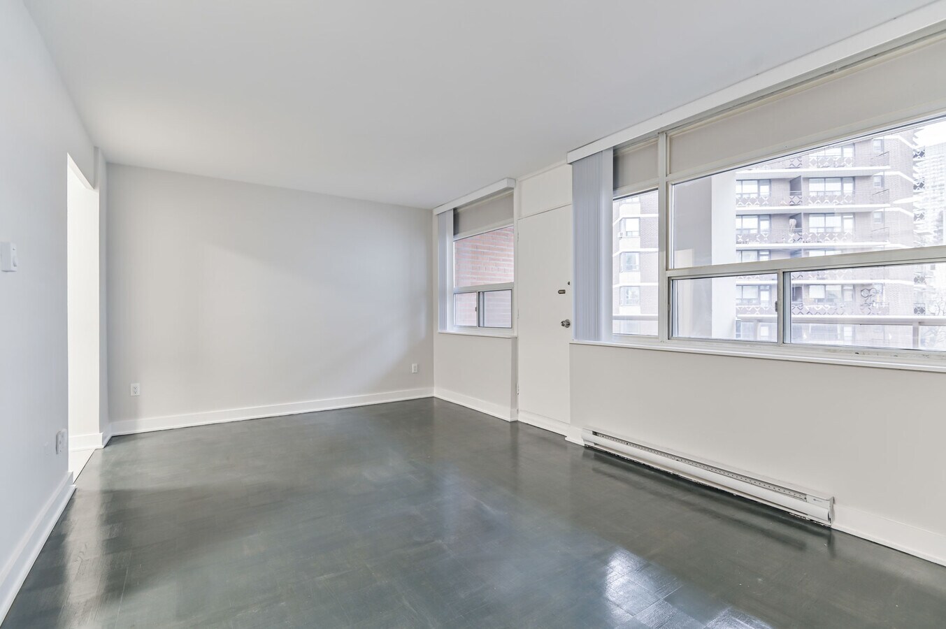 Photo - Bloor Yonge Tower Unit 00607