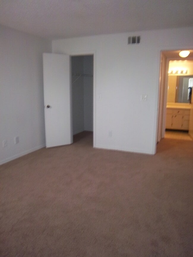 Photo - V1113 Unidad V1113