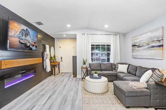 Photo - 3122 W Grace St