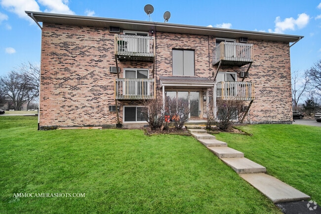 Building Photo - 8306 Woodland Dr Unit B Rental
