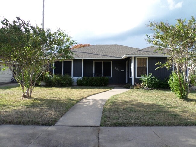 Building Photo - 406 Canterbury Dr